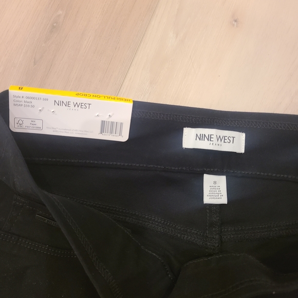 NWT Nine West Black Pull-On Crop Pants - Picture 3 of 5